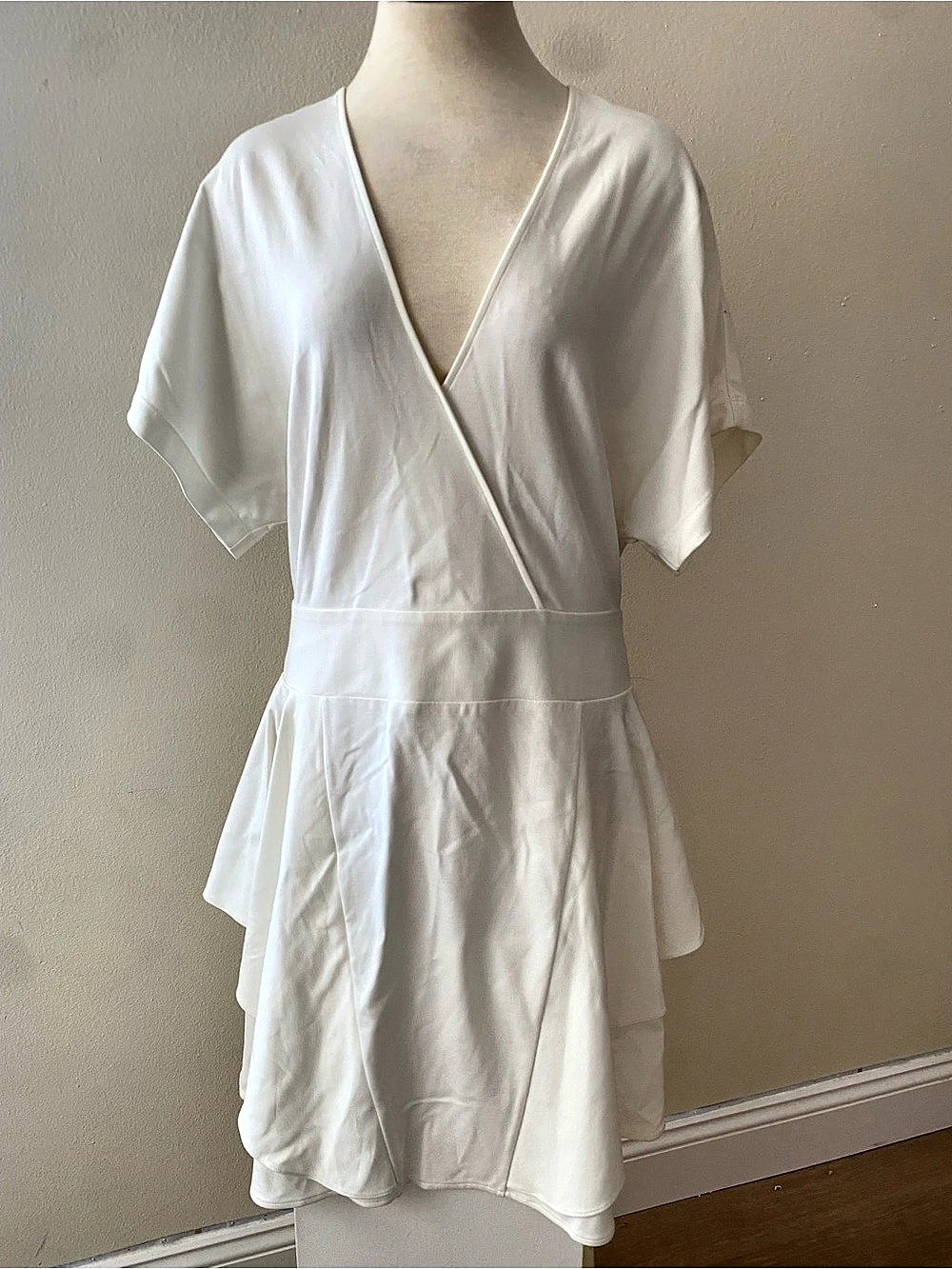 Halston Heritage Mini Wrap Dress in White Size Small NWT